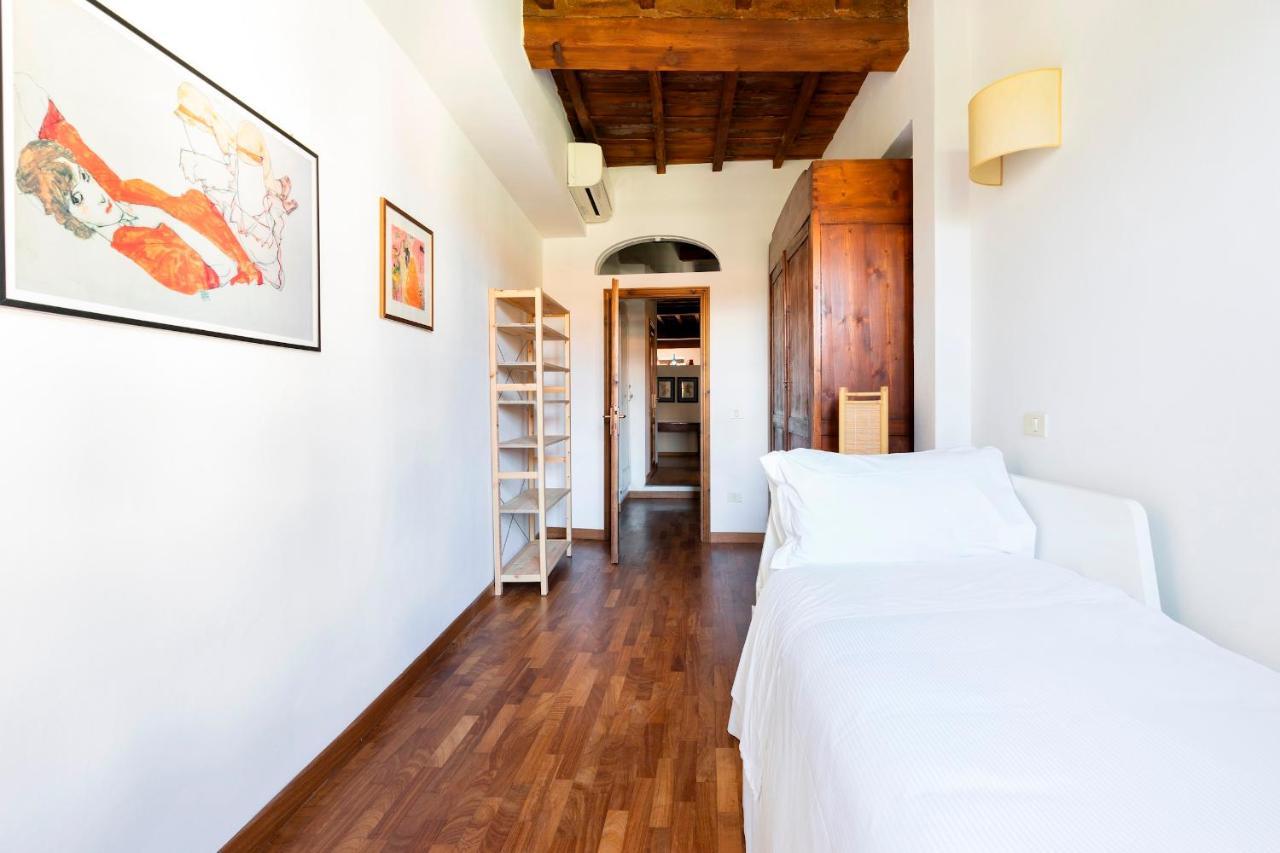 Pilastri 44 * Florencia